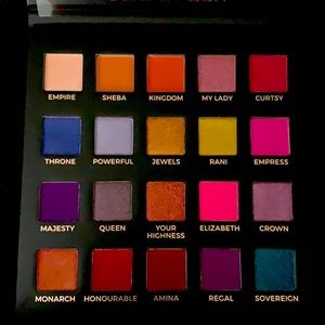 Eye shadow palette